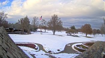 Weather camera view of Country Club of Detroit.