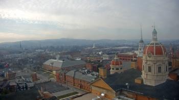 Weather camera view of The Yorktowne Hotel.