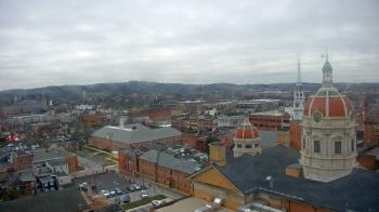 Weather camera view of The Yorktowne Hotel.