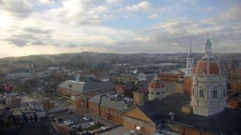 Weather camera view of The Yorktowne Hotel.