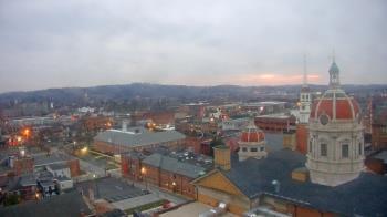 Weather camera view of The Yorktowne Hotel.