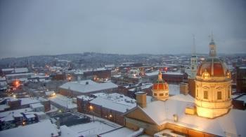 Weather camera view of The Yorktowne Hotel.