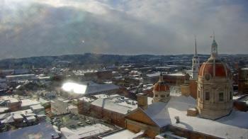 Weather camera view of The Yorktowne Hotel.