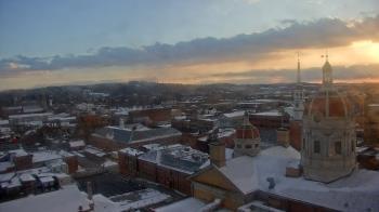 Weather camera view of The Yorktowne Hotel.