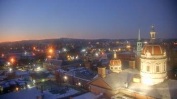 Weather camera view of The Yorktowne Hotel.