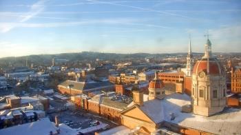 Weather camera view of The Yorktowne Hotel.