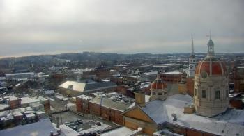 Weather camera view of The Yorktowne Hotel.