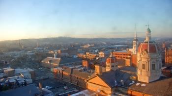 Weather camera view of The Yorktowne Hotel.