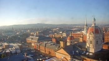 Weather camera view of The Yorktowne Hotel.