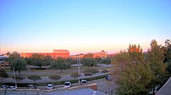 Weather camera view of Chalmette HS.