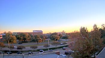 Weather camera view of Chalmette HS.