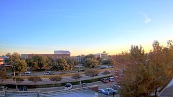 Weather camera view of Chalmette HS.