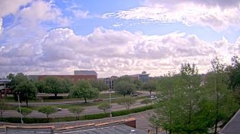 Weather camera view of Chalmette HS.