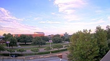 Weather camera view of Chalmette HS.