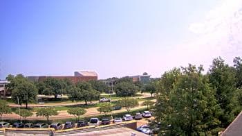 Weather camera view of Chalmette HS.