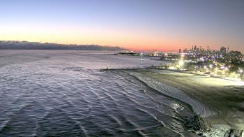 Weather camera view of Edgewater Beach.