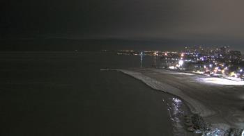 Weather camera view of Edgewater Beach.