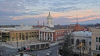 Weather camera view of Franklin County 11-30 Visitors Center.