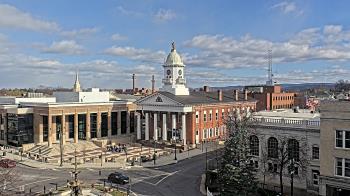 Weather camera view of Franklin County 11-30 Visitors Center.