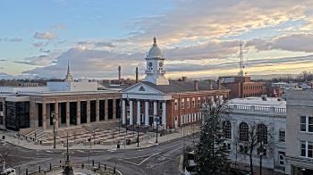 Weather camera view of Franklin County 11-30 Visitors Center.