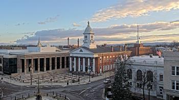 Weather camera view of Franklin County 11-30 Visitors Center.