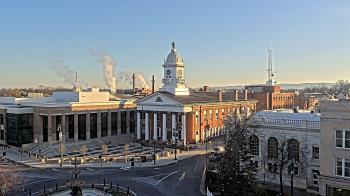 Weather camera view of Franklin County 11-30 Visitors Center.