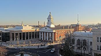 Weather camera view of Franklin County 11-30 Visitors Center.