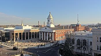 Weather camera view of Franklin County 11-30 Visitors Center.