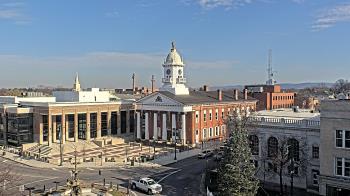 Weather camera view of Franklin County 11-30 Visitors Center.