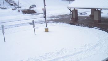 Weather camera view of West Vincent ES.