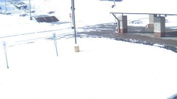 Weather camera view of West Vincent ES.