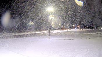 Weather camera view of Calcium Primary School.