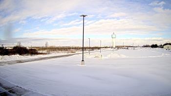 Weather camera view of Calcium Primary School.