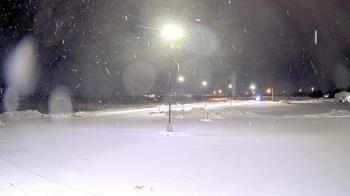 Weather camera view of Calcium Primary School.