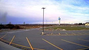 Weather camera view of Calcium Primary School.