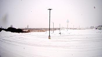 Weather camera view of Calcium Primary School.