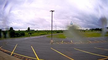 Weather camera view of Calcium Primary School.