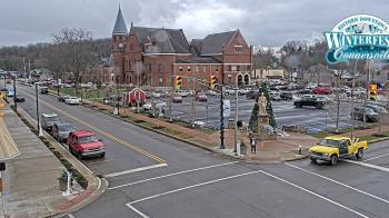 Weather camera view of City of Connersville.