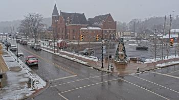 Weather camera view of City of Connersville.