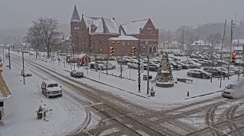Weather camera view of City of Connersville.