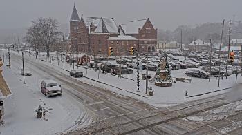 Weather camera view of City of Connersville.