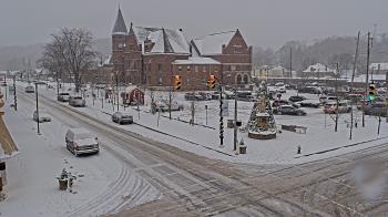 Weather camera view of City of Connersville.