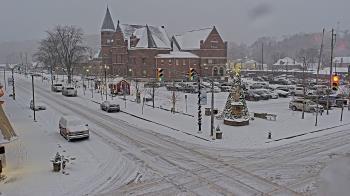 Weather camera view of City of Connersville.
