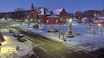 Weather camera view of City of Connersville.