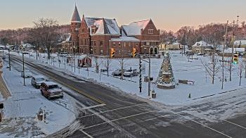 Weather camera view of City of Connersville.