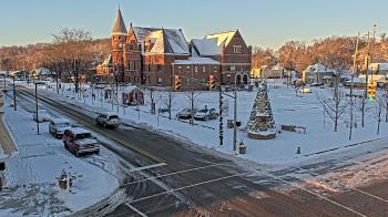 Weather camera view of City of Connersville.