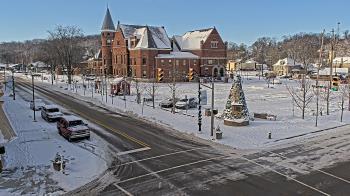 Weather camera view of City of Connersville.