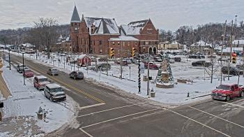 Weather camera view of City of Connersville.