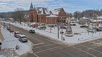 Weather camera view of City of Connersville.