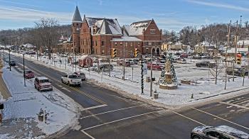 Weather camera view of City of Connersville.
